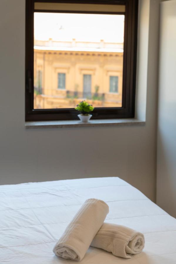 Ruggero Settimo - Room & Suite Palermo Ngoại thất bức ảnh